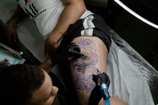 Harnessing Blackwork Tattoo Trends to Elevate Your Art
