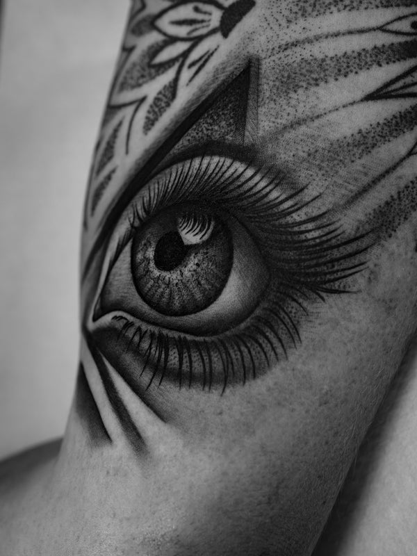 Top Procreate Tattoo Brushes for Professional Artists